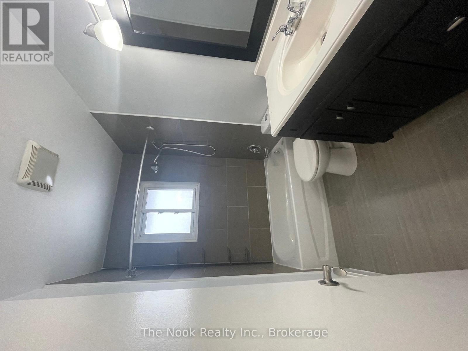 1321 Cedar Street, Oshawa, Ontario L1J 3S4 - Photo 6 - E13646448