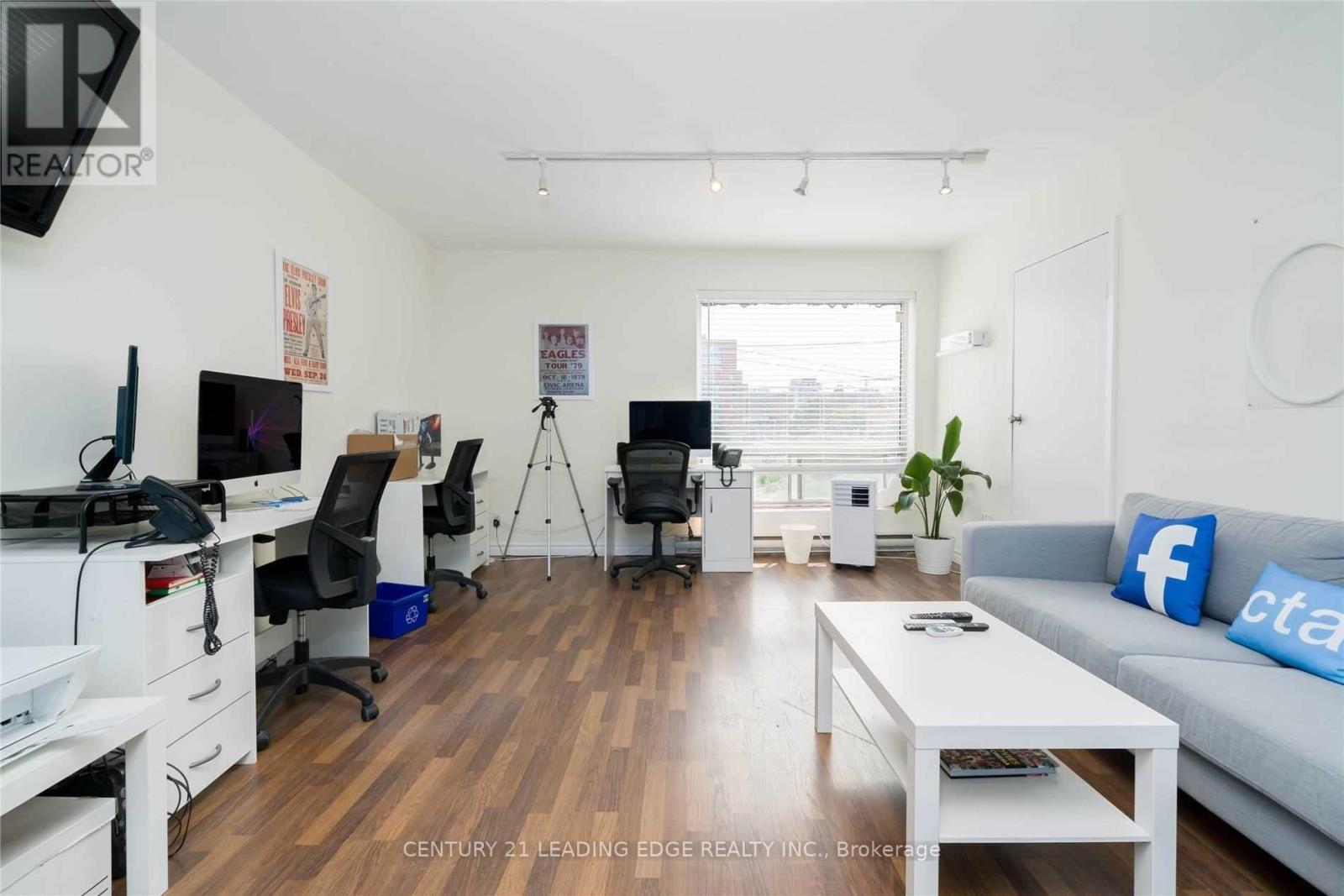 2a&b - 298 Gerrard Street E, Toronto, Ontario  M5A 2G5 - Photo 4 - C13646378