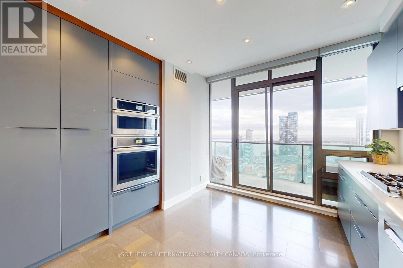 4204 - 33 Lombard Street, Toronto, Ontario  M5C 3H8 - Photo 14 - C13646412