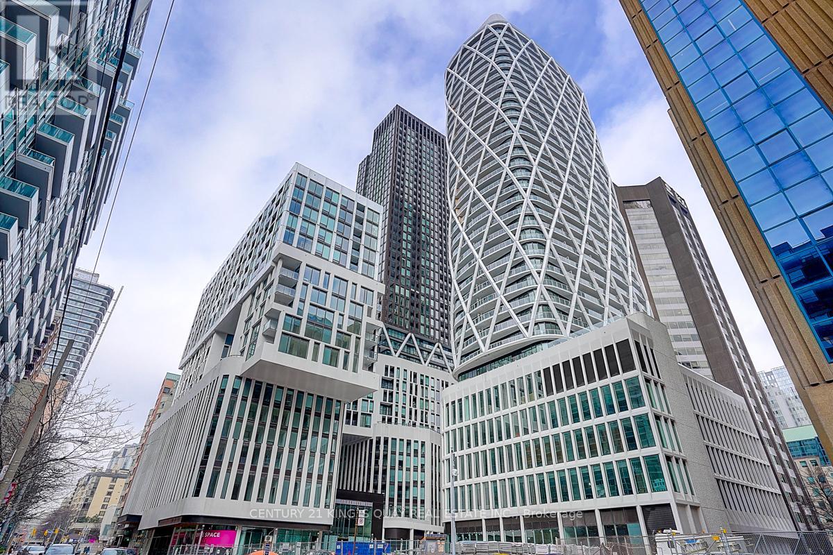 722 - 121 St Patrick Street, Toronto, Ontario  M5T 0B8 - Photo 2 - C13646416
