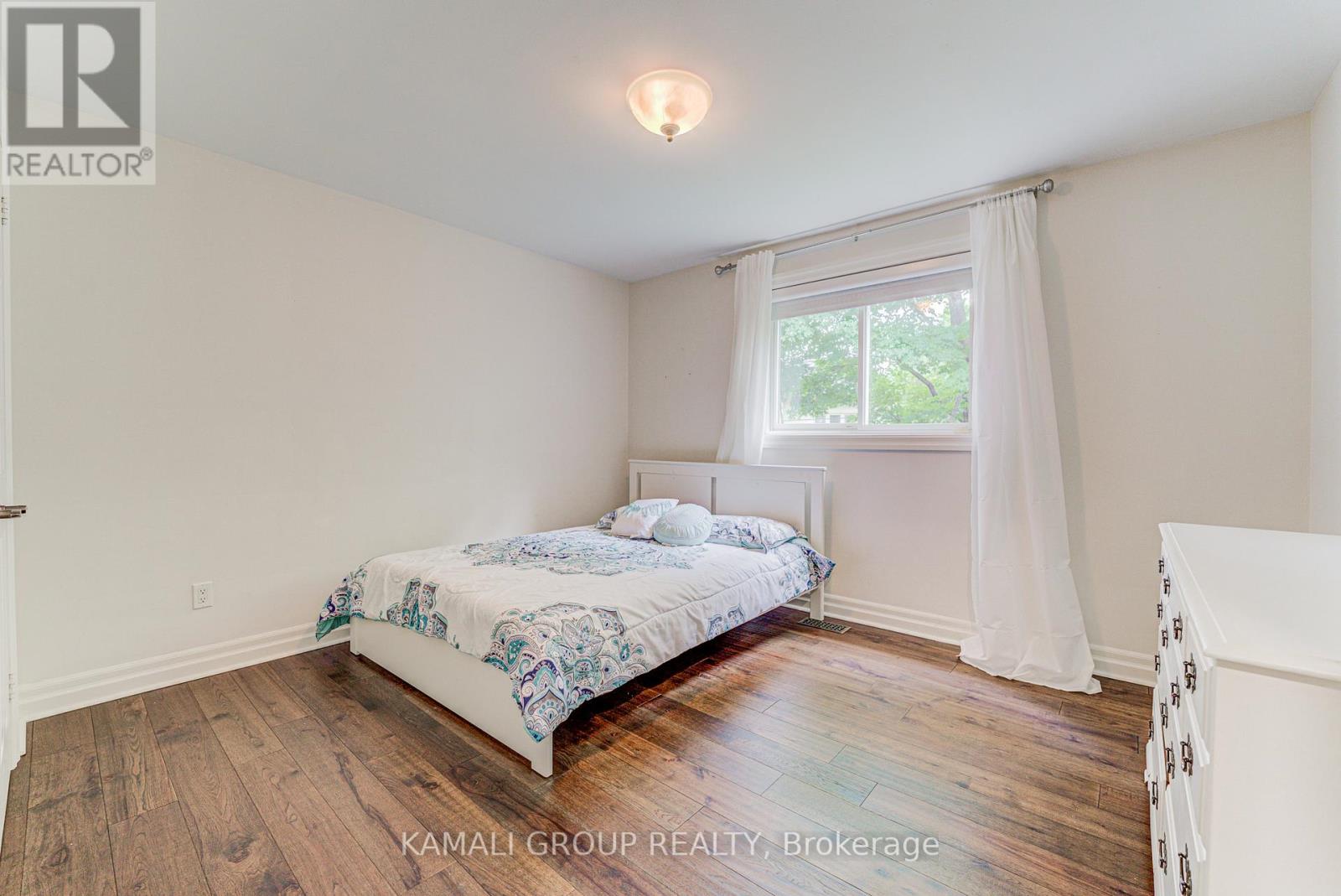 5 Caravan Drive, Toronto, Ontario  M3B 1M9 - Photo 12 - C13646498