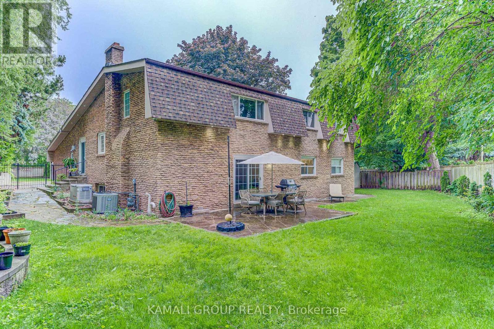 5 Caravan Drive, Toronto, Ontario  M3B 1M9 - Photo 17 - C13646498
