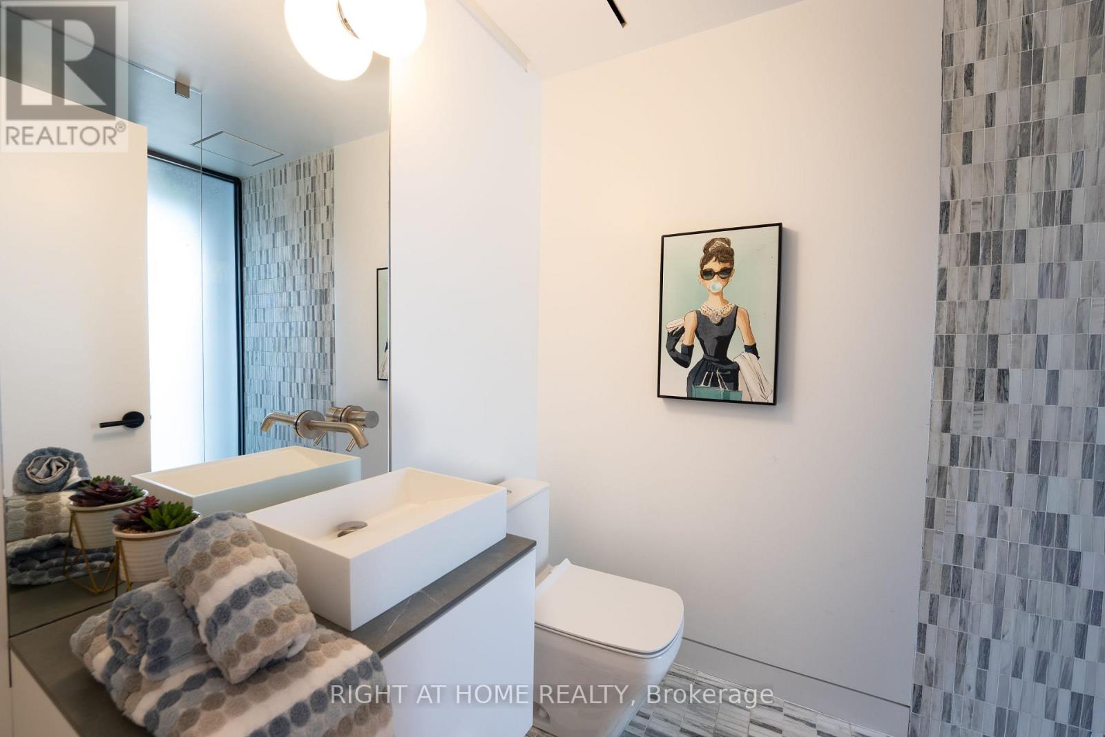 79 Northcote Avenue, Toronto, Ontario  M6J 3K2 - Photo 15 - C13646510
