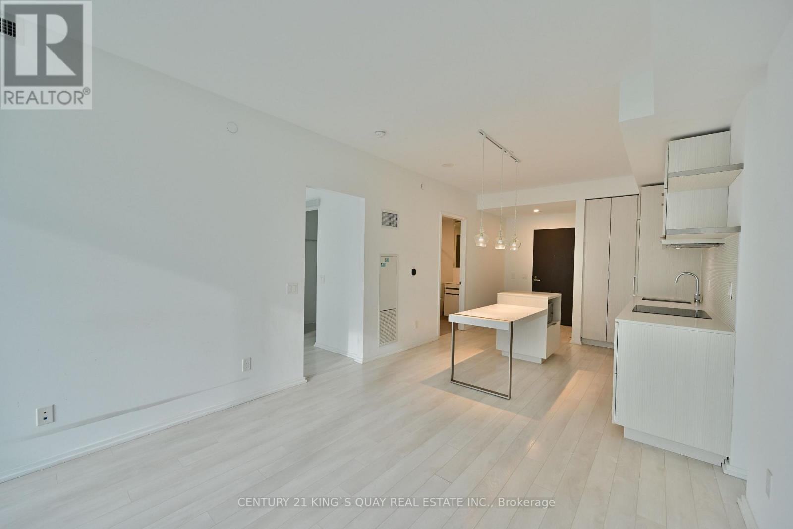 1907 - 197 Yonge Street, Toronto, Ontario  M5B 1M4 - Photo 24 - C13646516