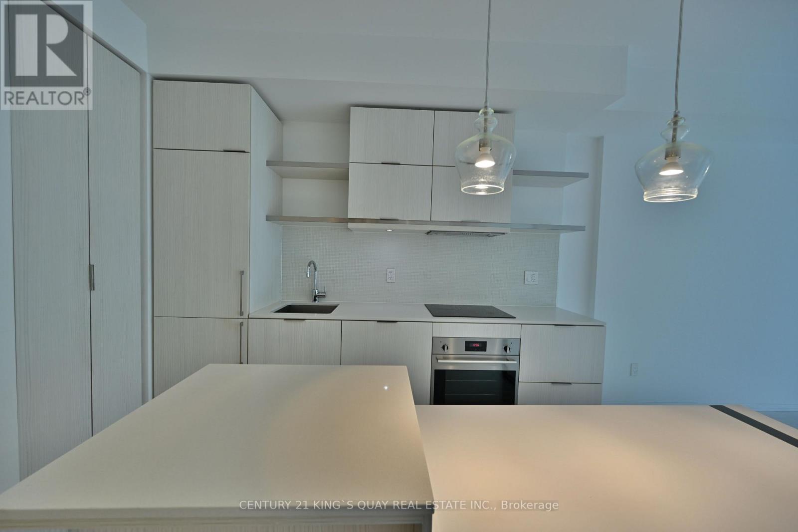 1907 - 197 Yonge Street, Toronto, Ontario  M5B 1M4 - Photo 3 - C13646516