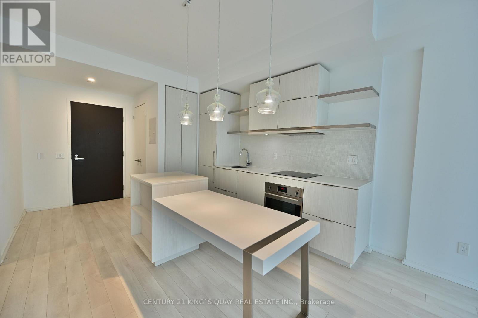 1907 - 197 Yonge Street, Toronto, Ontario  M5B 1M4 - Photo 5 - C13646516