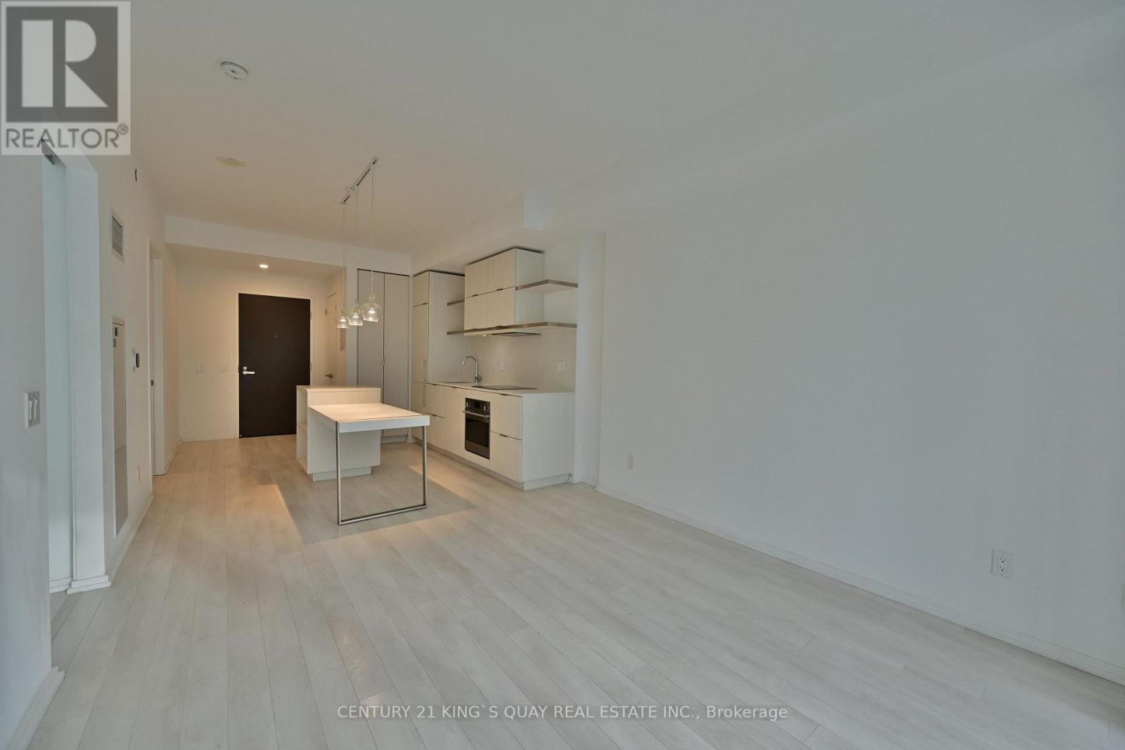 1907 - 197 Yonge Street, Toronto, Ontario  M5B 1M4 - Photo 7 - C13646516