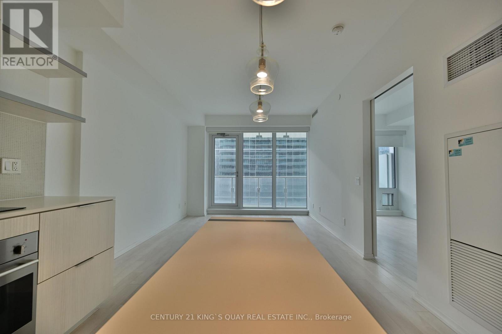 1907 - 197 Yonge Street, Toronto, Ontario  M5B 1M4 - Photo 9 - C13646516