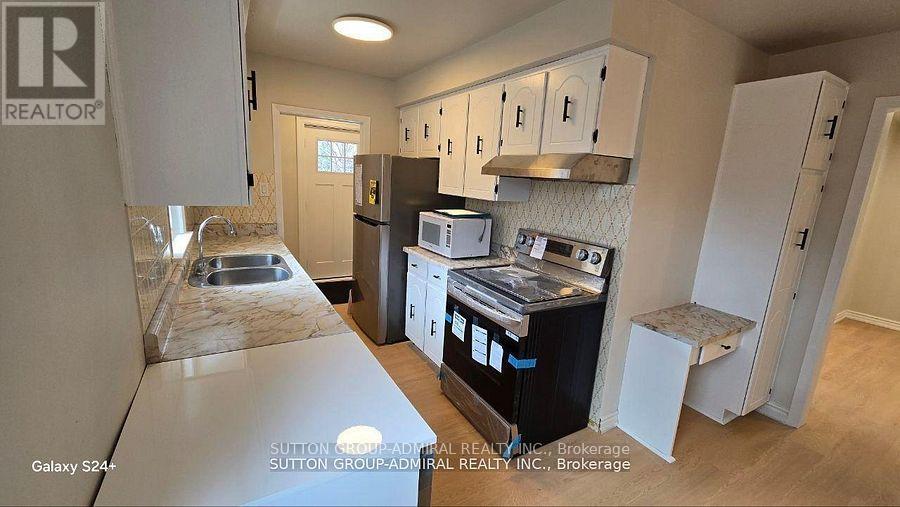 Main - 19 Tobruk Crescent, Toronto, Ontario  M2M 3B3 - Photo 14 - C13646542