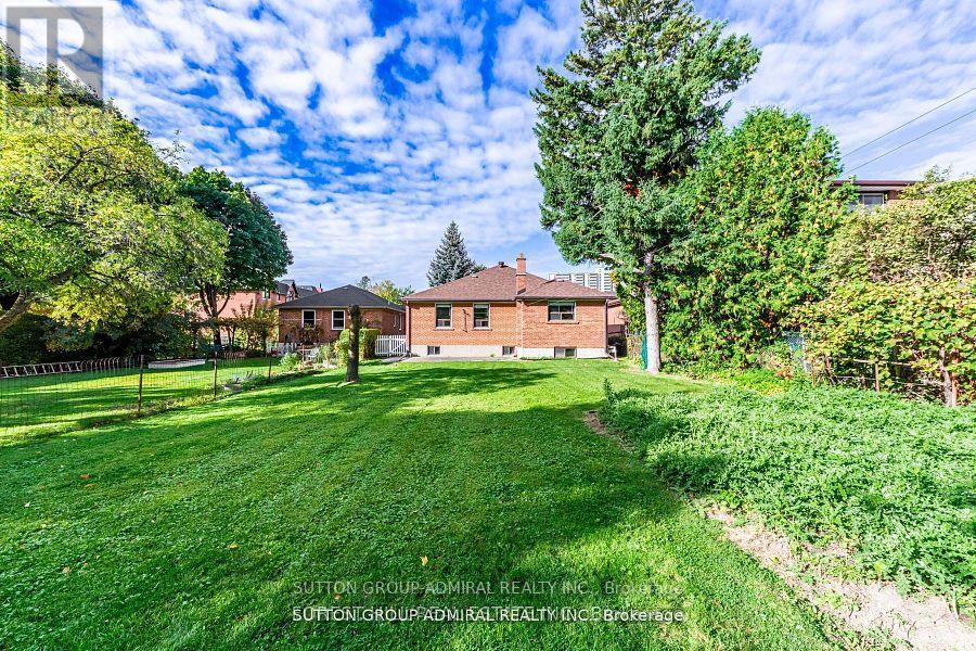 Main - 19 Tobruk Crescent, Toronto, Ontario  M2M 3B3 - Photo 17 - C13646542