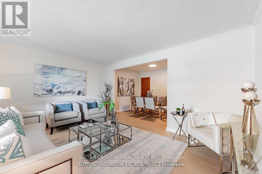 Main - 19 Tobruk Crescent, Toronto, Ontario  M2M 3B3 - Photo 7 - C13646542