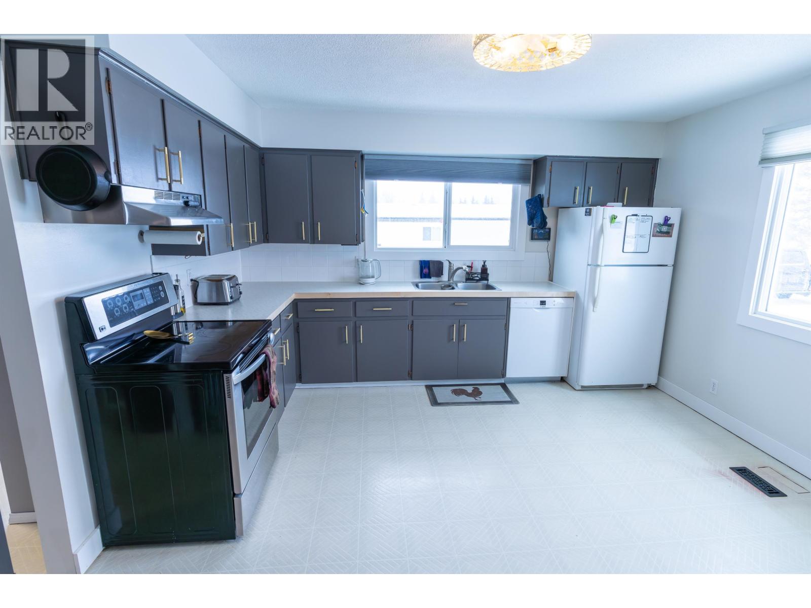 11222 Poplar Road, Fort St. John, British Columbia  V1J 8E5 - Photo 5 - R3153395