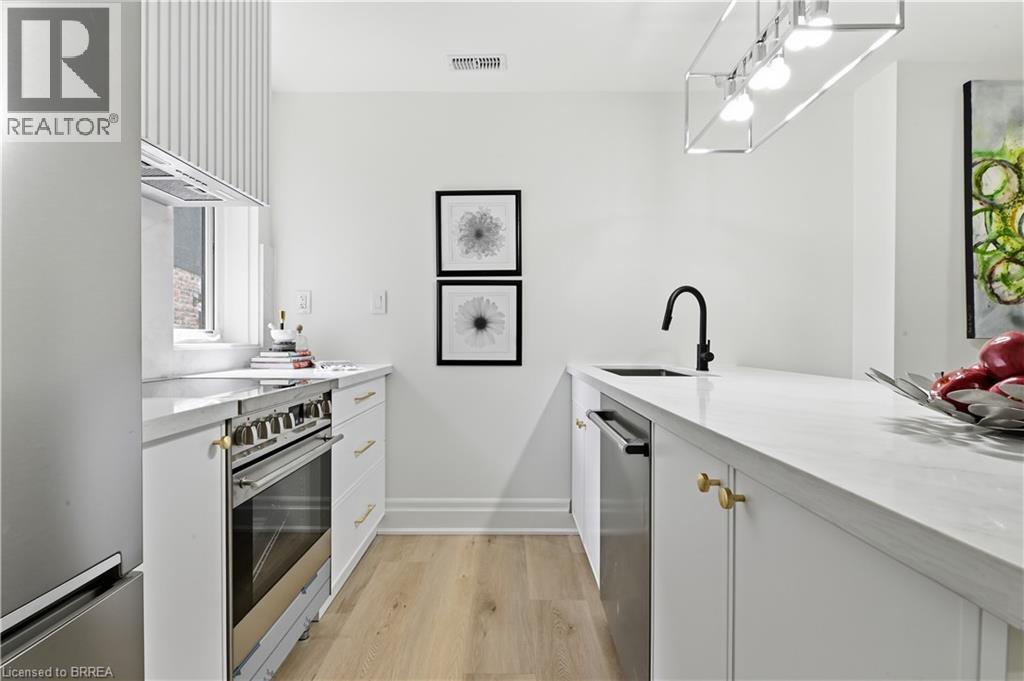 37 EDWIN Street Unit# 2