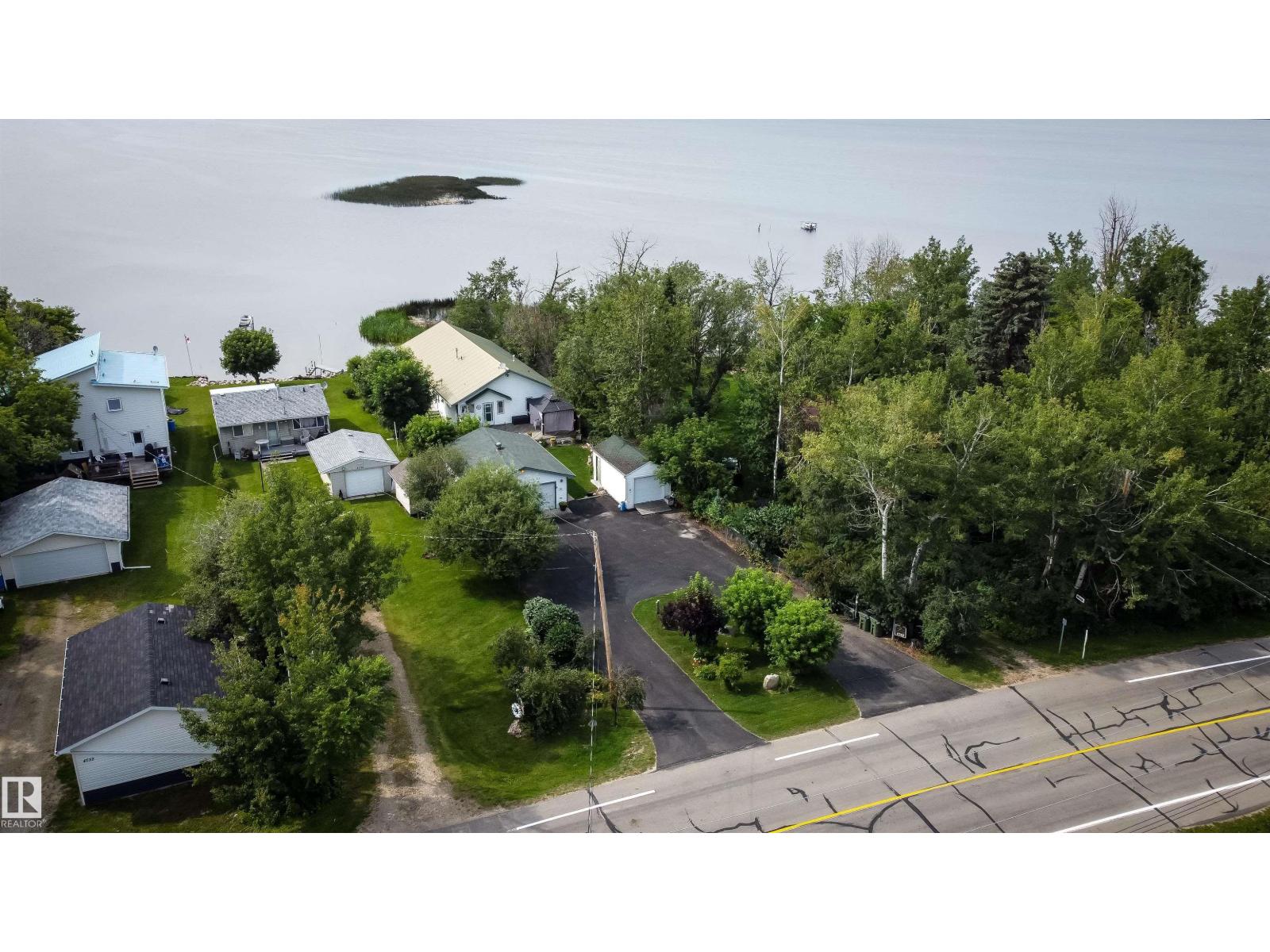 4740 Sunset Dr, Rural Lac Ste. Anne County, Alberta  T0E 0A0 - Photo 2 - E4501652