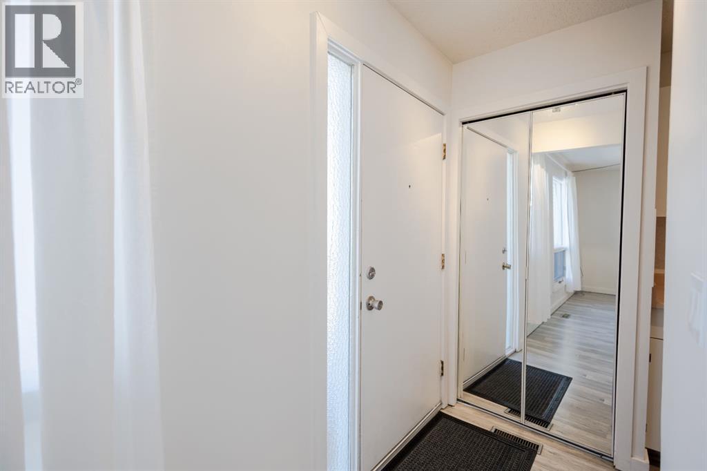 11, 116 Silver Crest Drive NW, Calgary, Alberta  T3B 4N9 - Photo 7 - A2324145