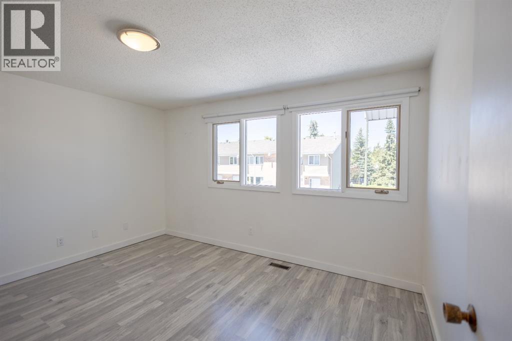 11, 116 Silver Crest Drive NW, Calgary, Alberta  T3B 4N9 - Photo 13 - A2324145