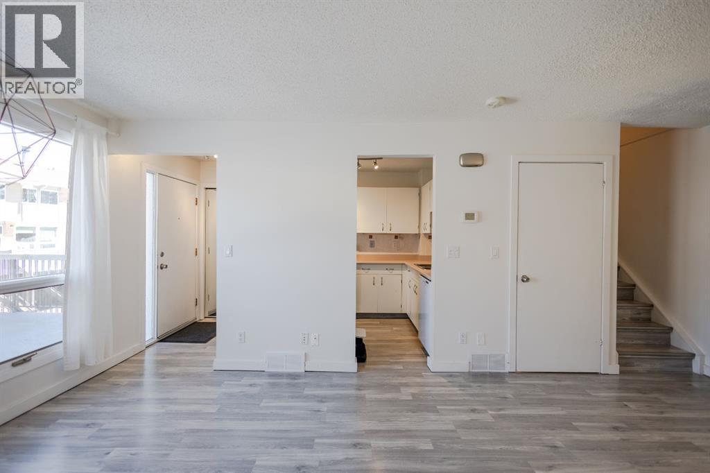 11, 116 Silver Crest Drive NW, Calgary, Alberta  T3B 4N9 - Photo 12 - A2324145