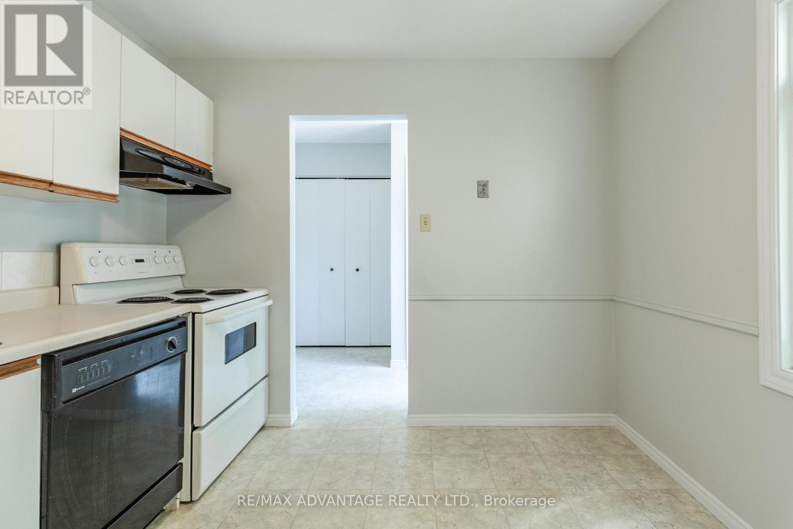 4 - 1294 Byron Baseline Road W, London South, Ontario  N6K 4G8 - Photo 4 - X13646496