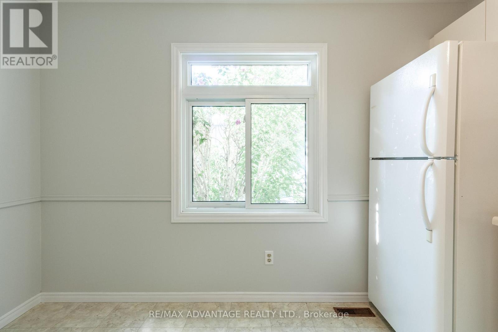 4 - 1294 Byron Baseline Road W, London South, Ontario  N6K 4G8 - Photo 5 - X13646496