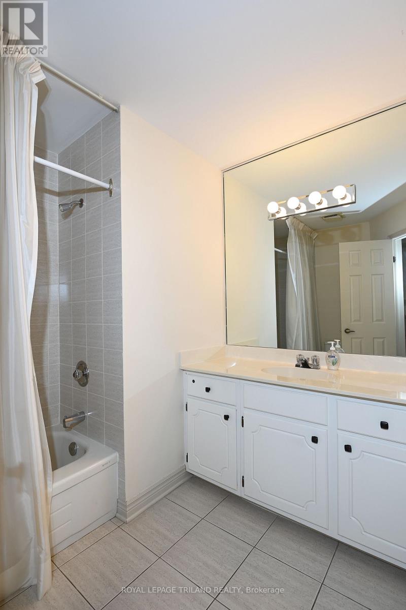 4 - 94 Pine Valley Gate, London South, Ontario  N6J 4P7 - Photo 13 - X13646644