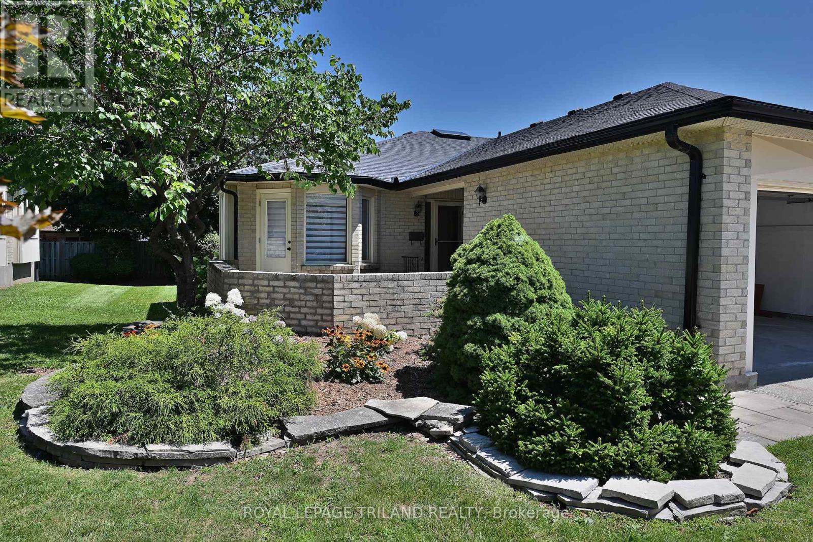 4 - 94 Pine Valley Gate, London South, Ontario  N6J 4P7 - Photo 2 - X13646644