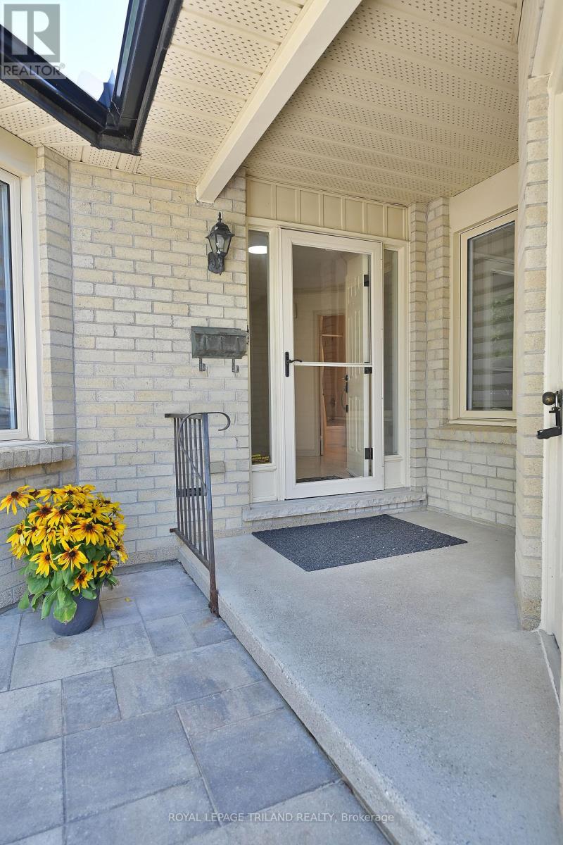 4 - 94 Pine Valley Gate, London South, Ontario  N6J 4P7 - Photo 4 - X13646644