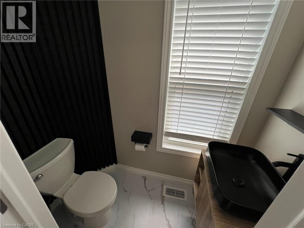 107 Victoria Street S, Kitchener, Ontario  N2G 2B4 - Photo 6 - 40853544
