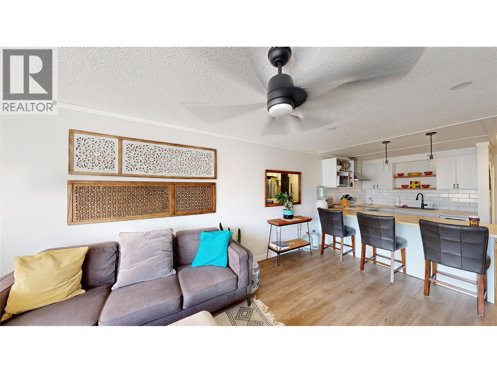 737 Leon Avenue Unit# 406, Kelowna, British Columbia  V1Y 8L6 - Photo 3 - 10396925