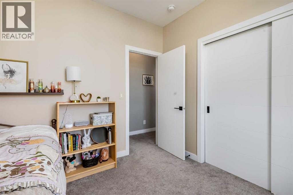 208 Osborne Green SW, Airdrie, Alberta  T4B 5E4 - Photo 22 - A2334428
