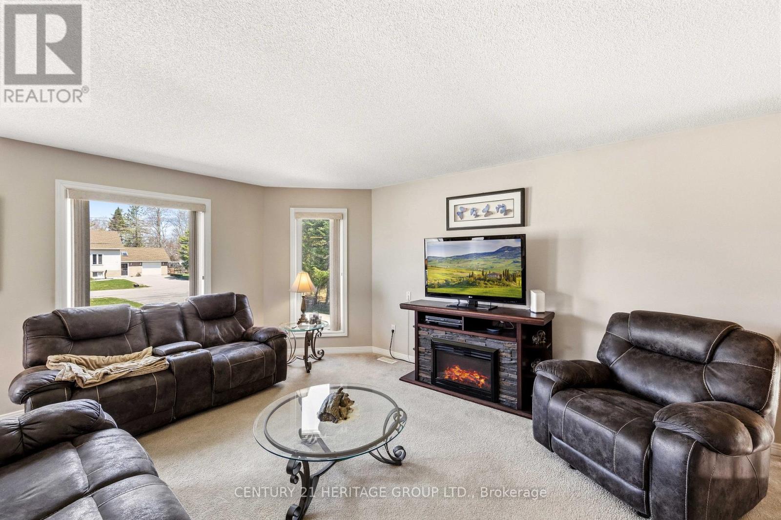 27 Creek Drive, Georgina, Ontario  L0E 1N0 - Photo 11 - N13646474