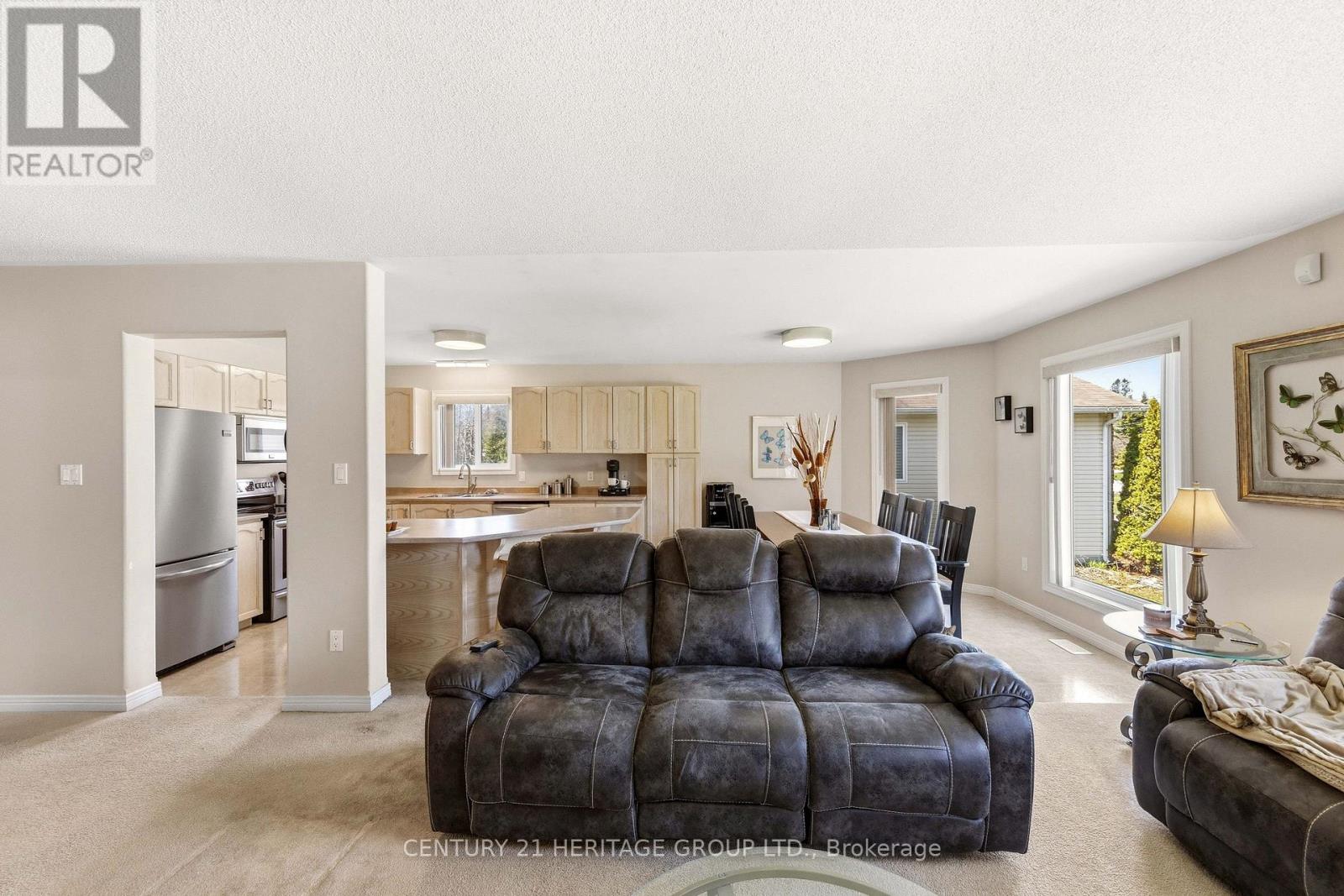 27 Creek Drive, Georgina, Ontario  L0E 1N0 - Photo 13 - N13646474