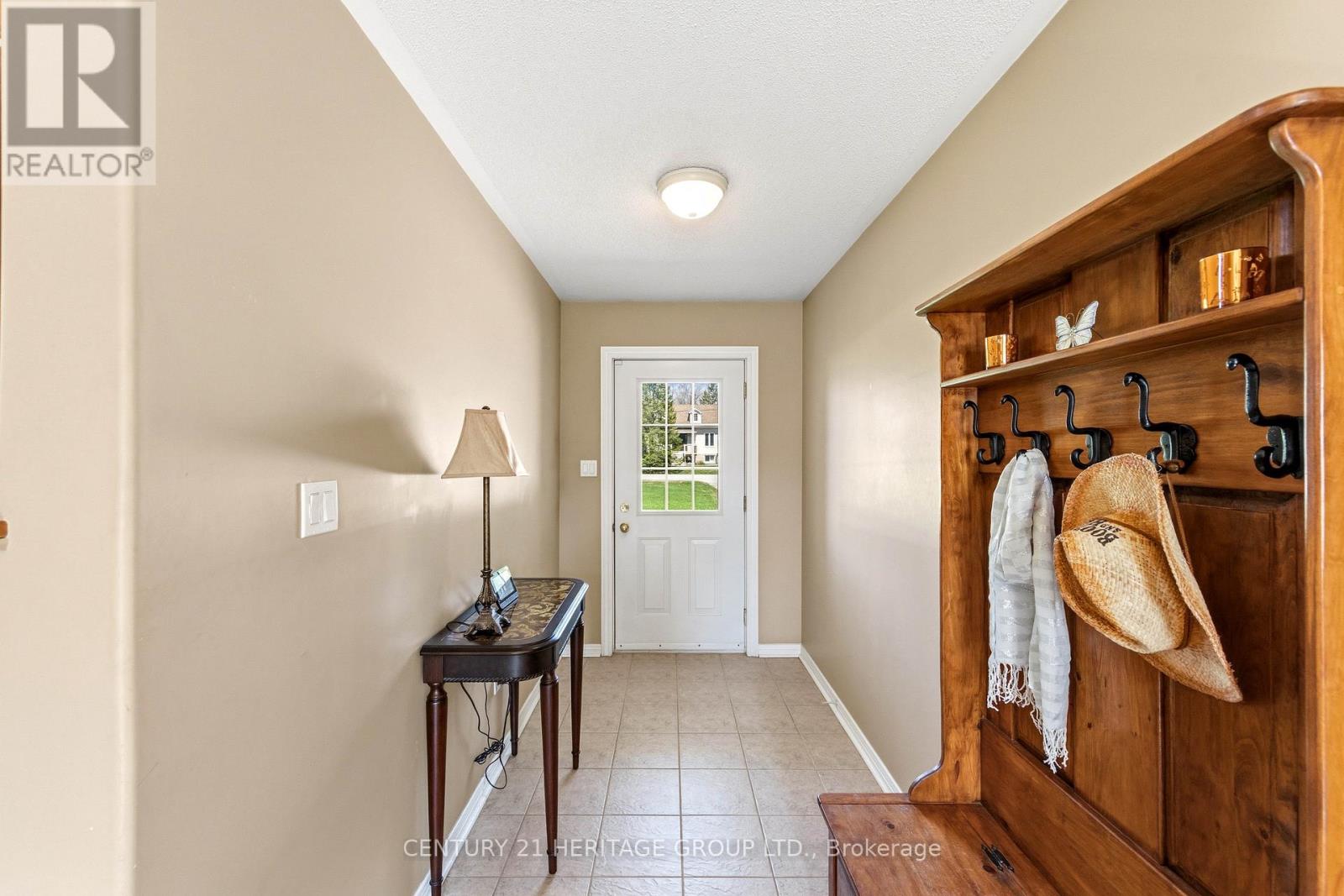 27 Creek Drive, Georgina, Ontario  L0E 1N0 - Photo 7 - N13646474