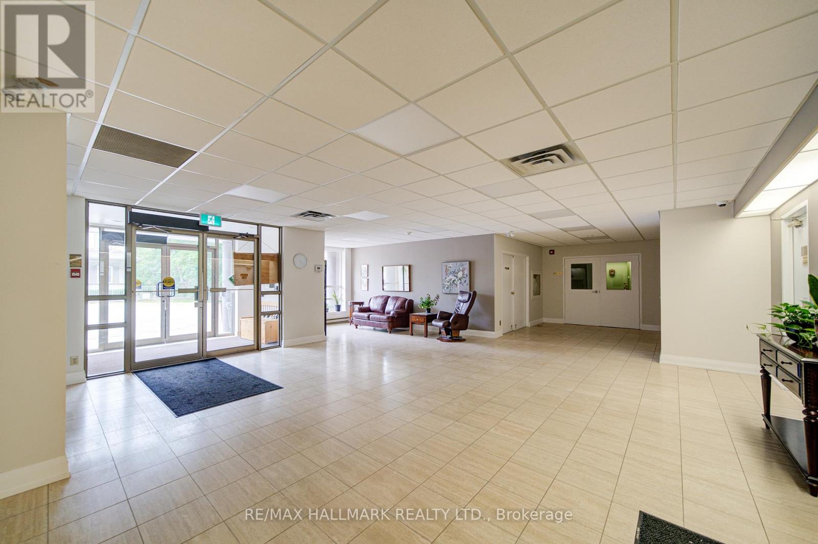 208 - 30 Wilson Street, Markham (Old Markham Village), Ontario  L3P 1N1 - Photo 3 - N13646536