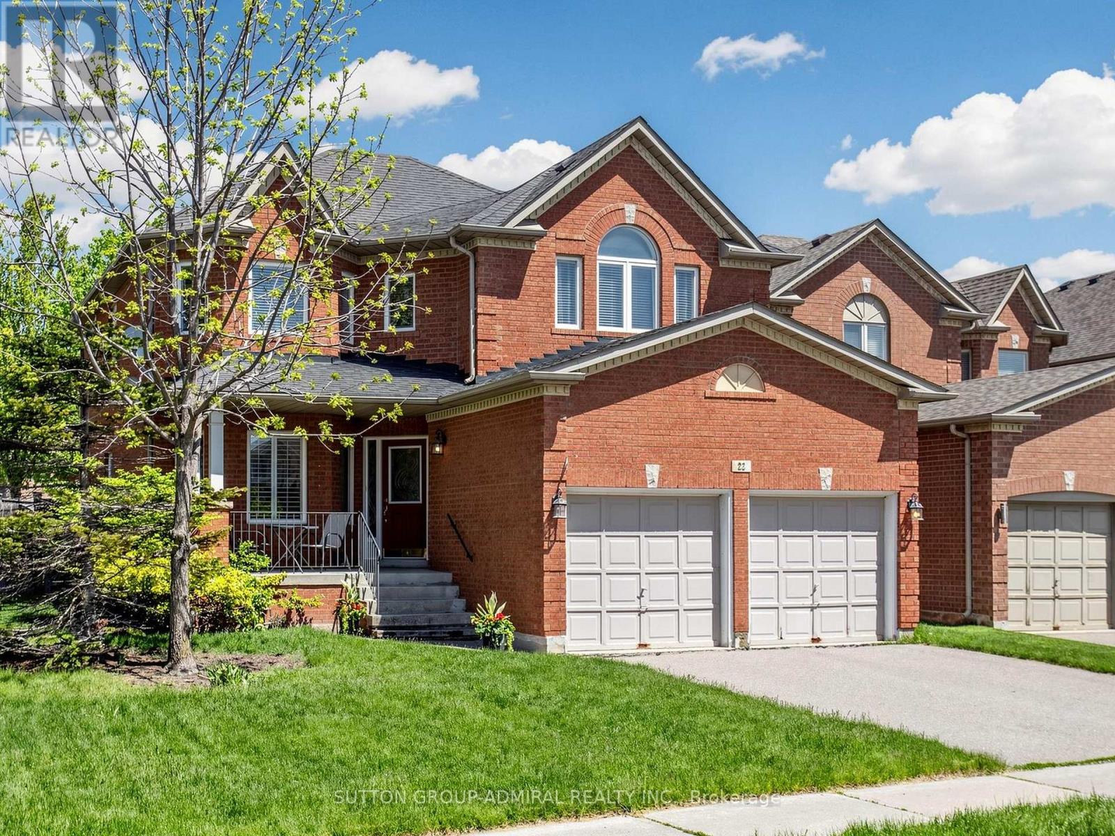 22 CANYON HILL AVENUE, Richmond Hill, Ontario