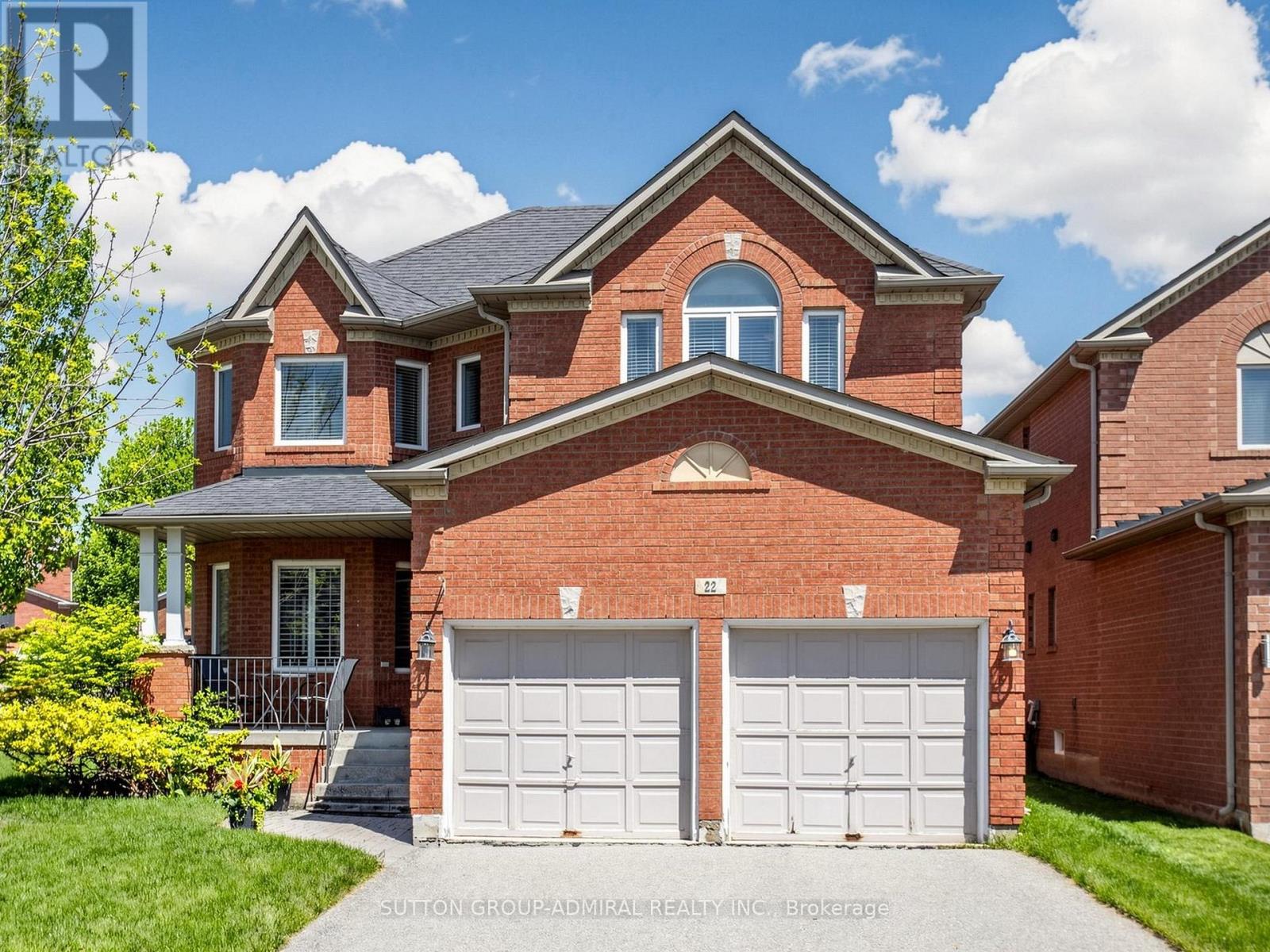 22 Canyon Hill Avenue, Richmond Hill, Ontario  L4C 0S3 - Photo 2 - N13646586