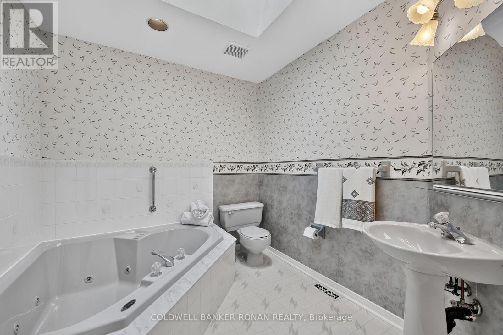 11 - 101 Green Briar Road, New Tecumseth, Ontario  L9R 1S3 - Photo 20 - N13646602