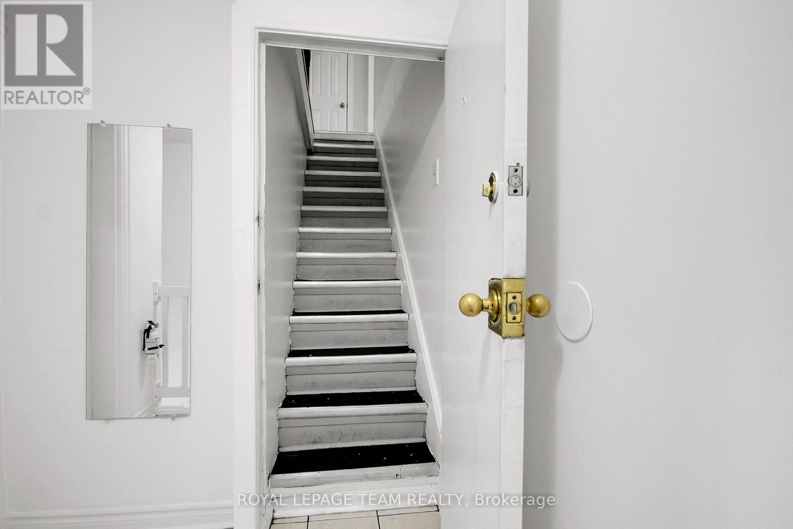 5 - 4 Eccles Street, Ottawa, Ontario K1R 6S2 - Photo 6 - X13646446