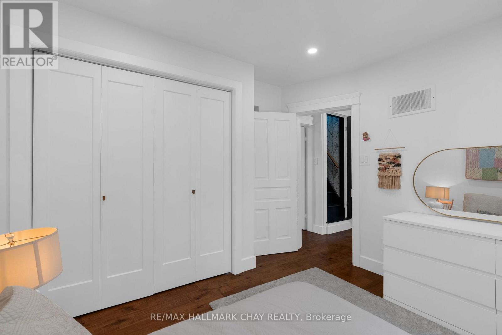 26 Edward Street W, Clearview, Ontario  L0M 1G0 - Photo 24 - S13646486