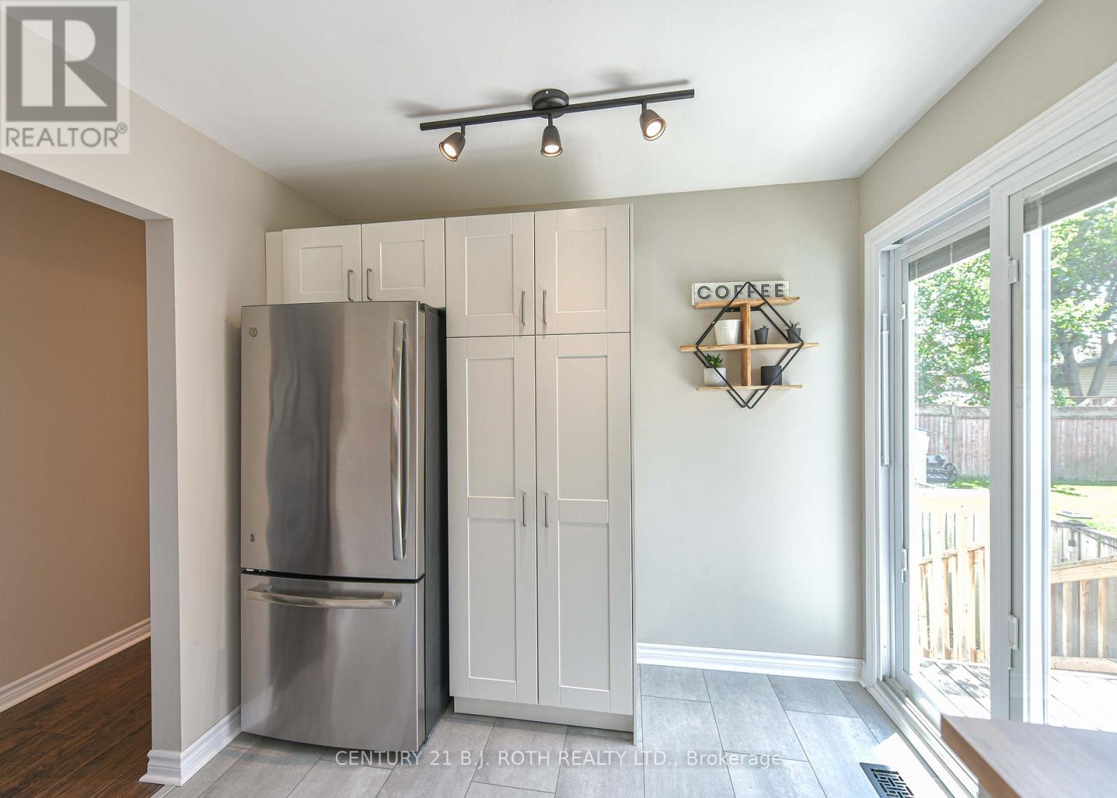 49 Bond Street, Orillia, Ontario  L3V 1J6 - Photo 12 - S13646500