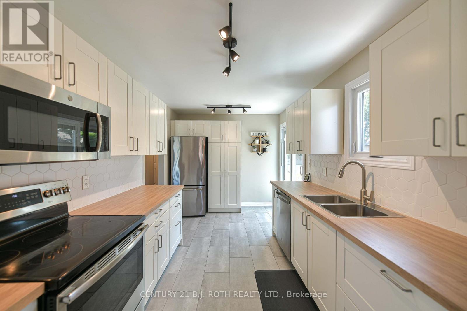 49 Bond Street, Orillia, Ontario  L3V 1J6 - Photo 9 - S13646500