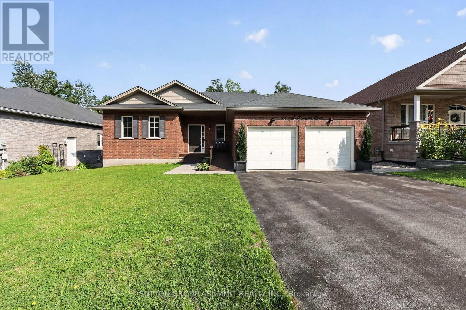 34 Mcdermitt Trail, Tay, Ontario  L0K 2A0 - Photo 2 - S13646546