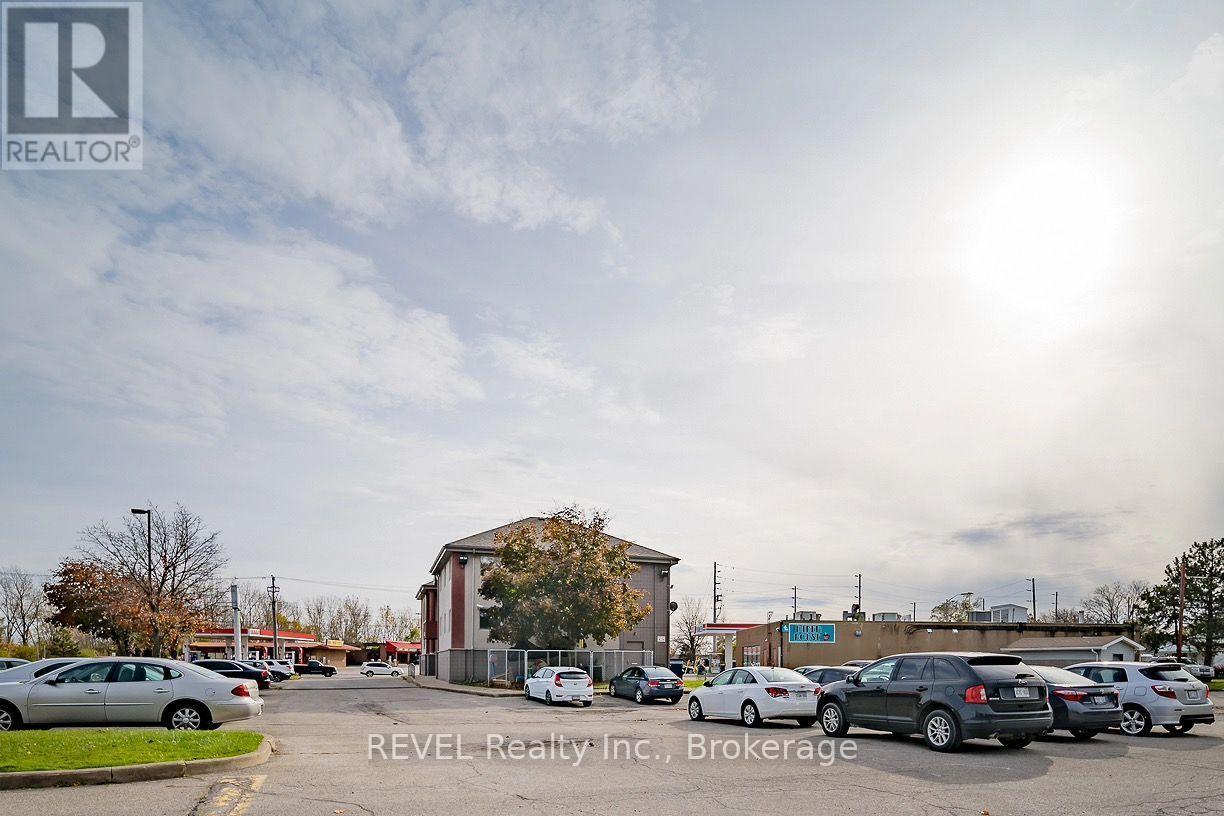 1 - 437 Welland Avenue, St. Catharines, Ontario  L2M 5V2 - Photo 9 - X13646444