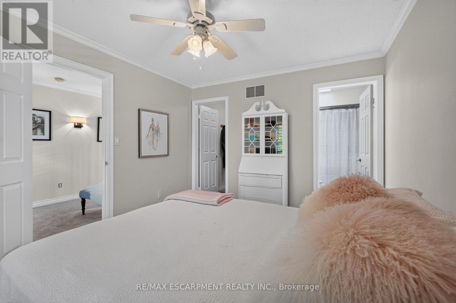 112 Fairwood Place W, Burlington, Ontario  L7T 4B6 - Photo 36 - W13646370