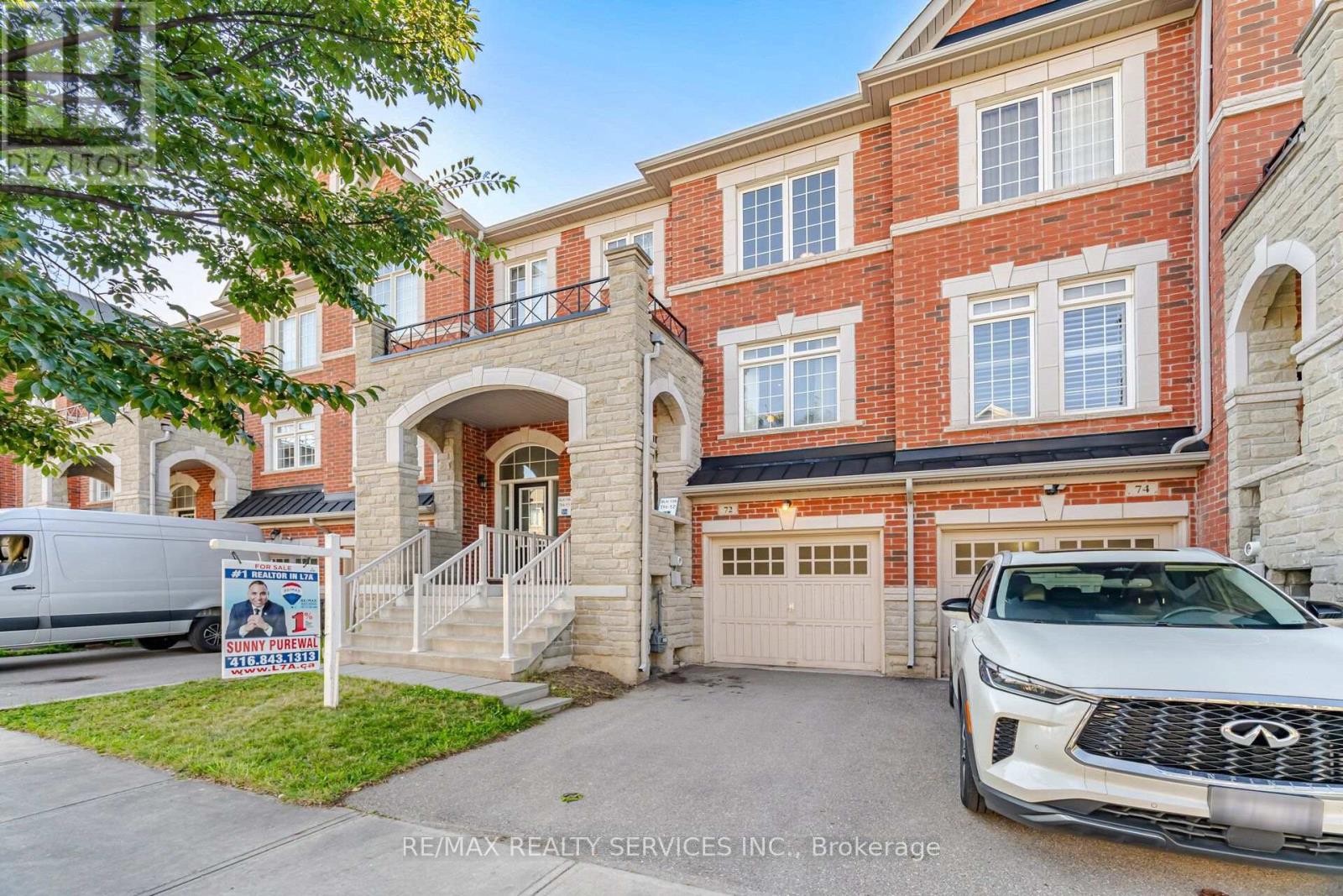 72 Rockman Crescent, Brampton, Ontario  L7A 3Z9 - Photo 2 - W13646384