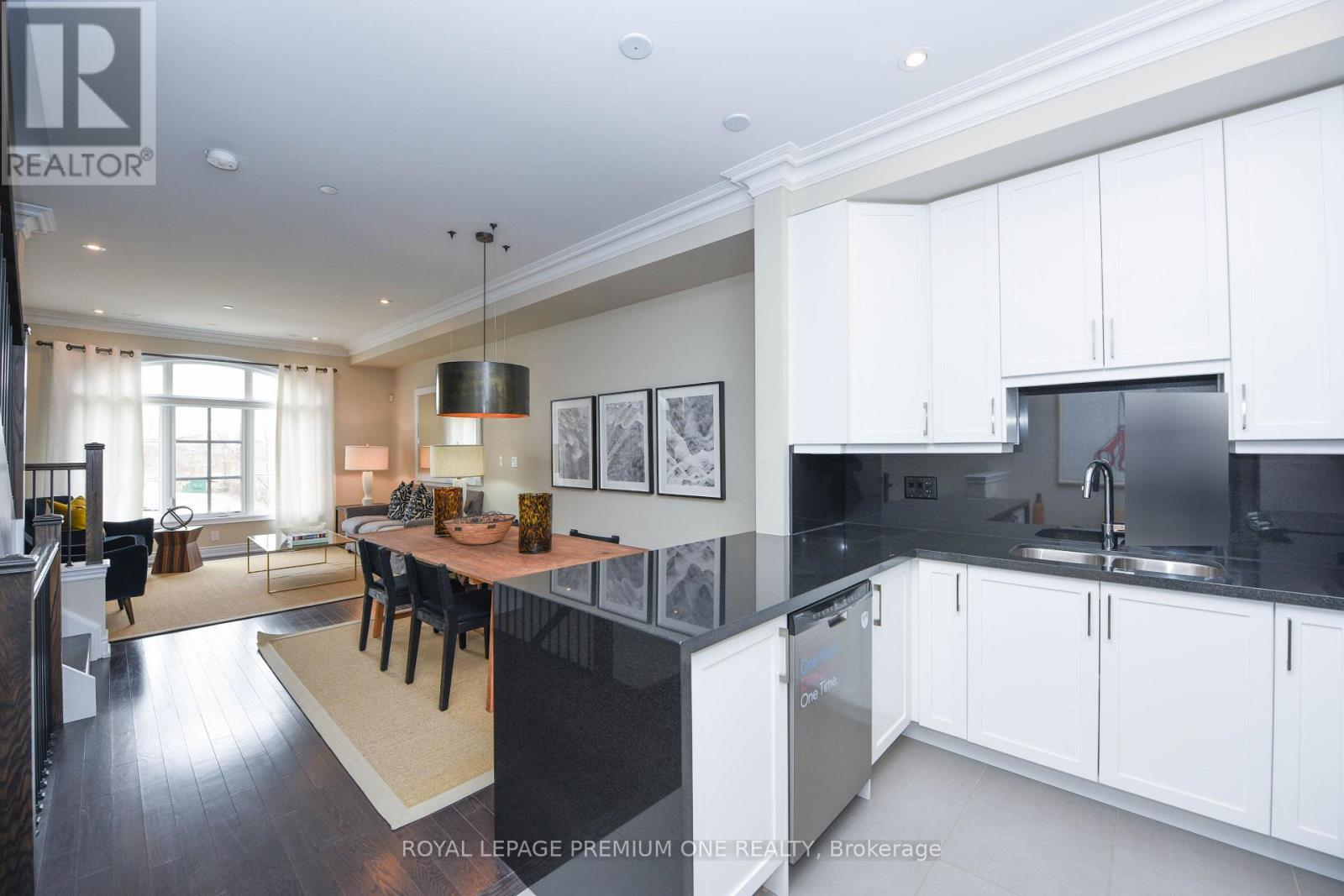 6a Acorn Avenue, Toronto, Ontario M9B 0B7 - Photo 5 - W13646436