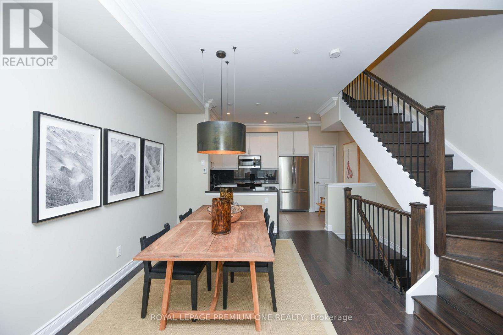 6a Acorn Avenue, Toronto, Ontario M9B 0B7 - Photo 7 - W13646436