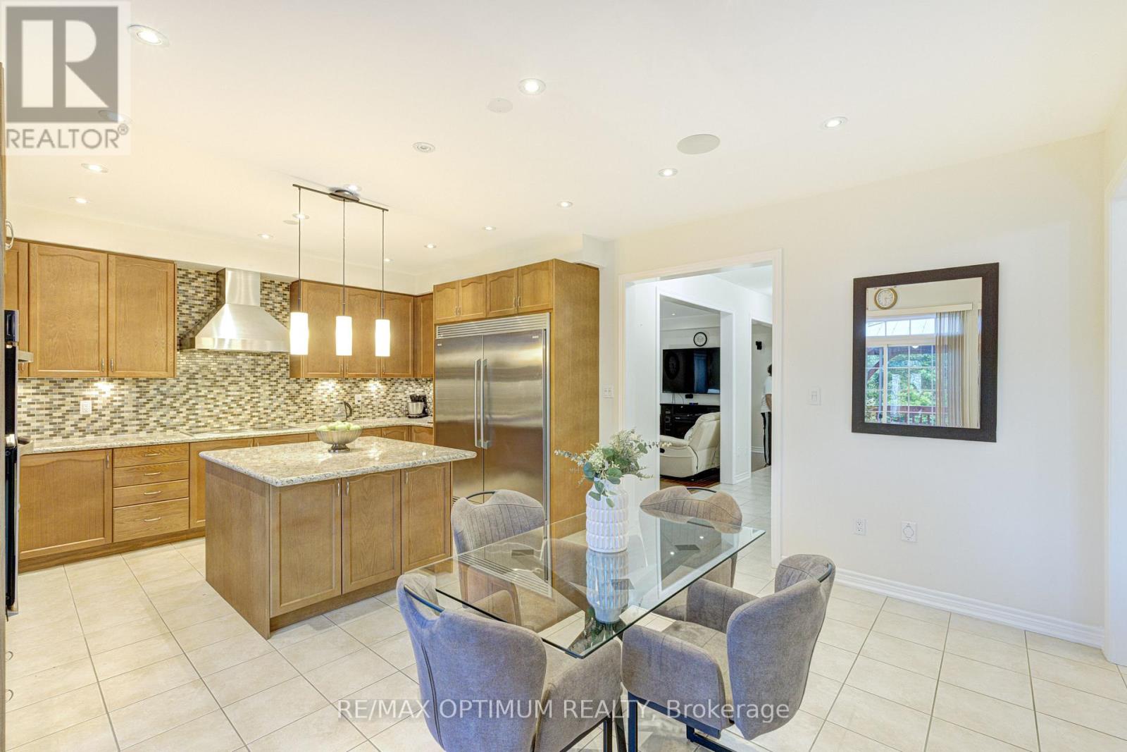 54 Midcrest Circle, Brampton, Ontario  L6Y 0W5 - Photo 16 - W13646564