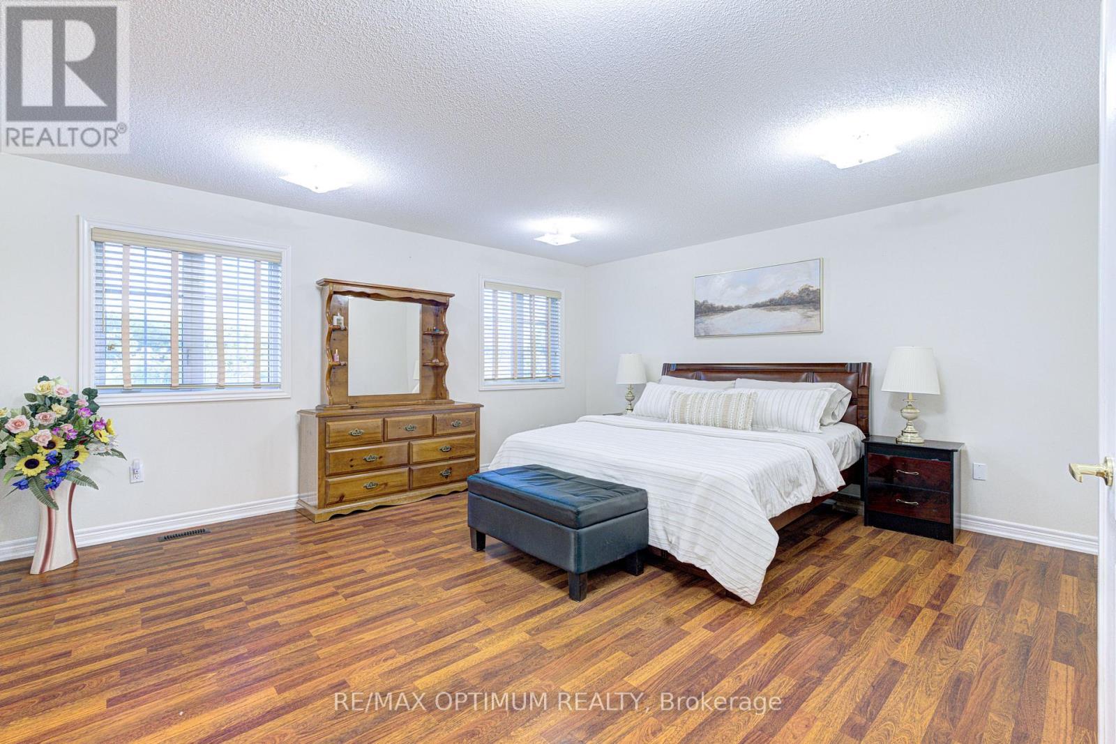 54 Midcrest Circle, Brampton, Ontario  L6Y 0W5 - Photo 24 - W13646564