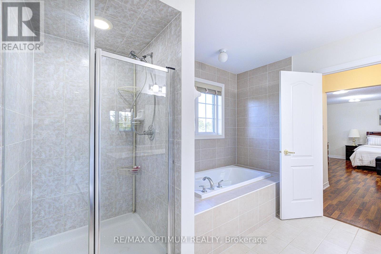 54 Midcrest Circle, Brampton, Ontario  L6Y 0W5 - Photo 28 - W13646564