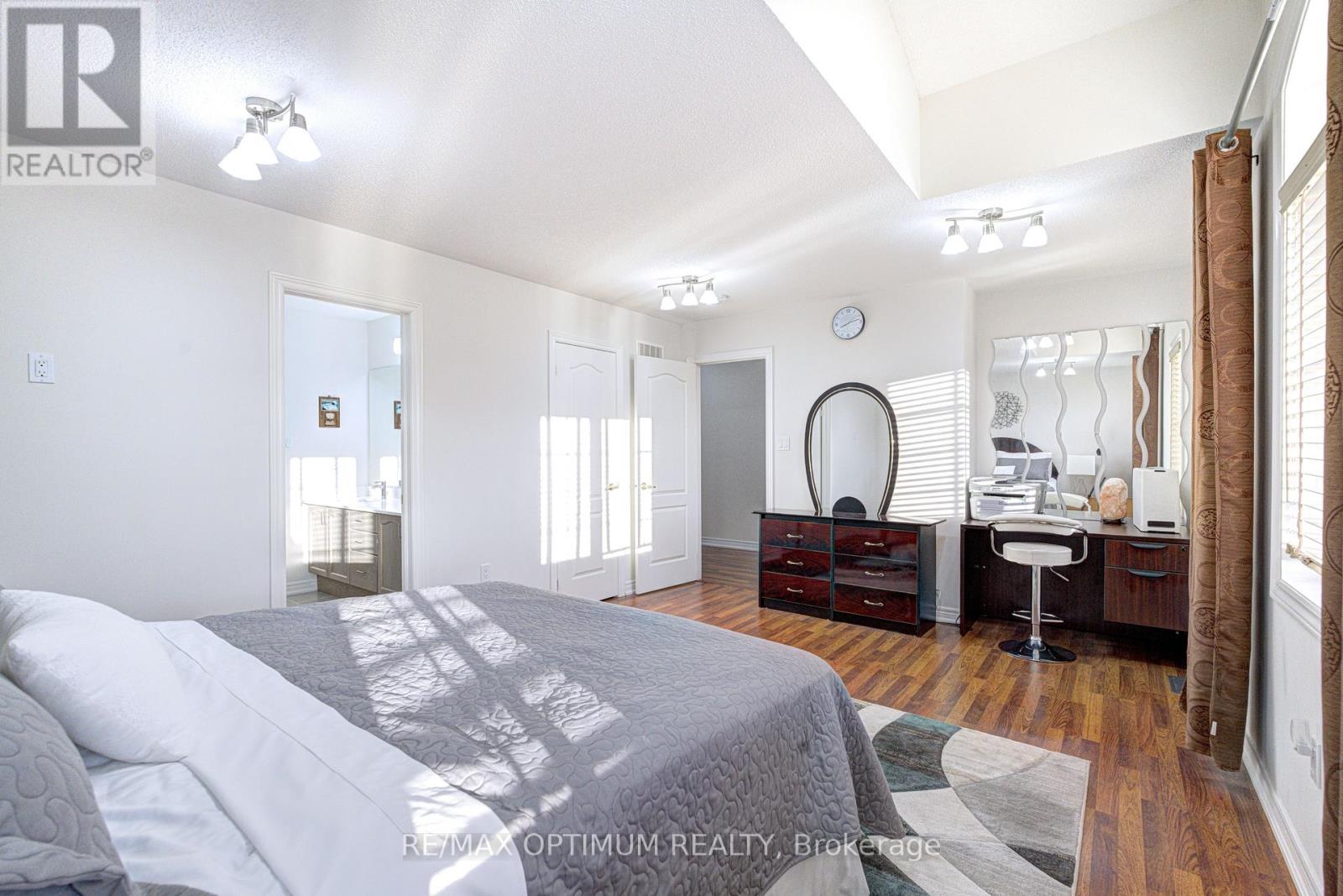 54 Midcrest Circle, Brampton, Ontario  L6Y 0W5 - Photo 33 - W13646564